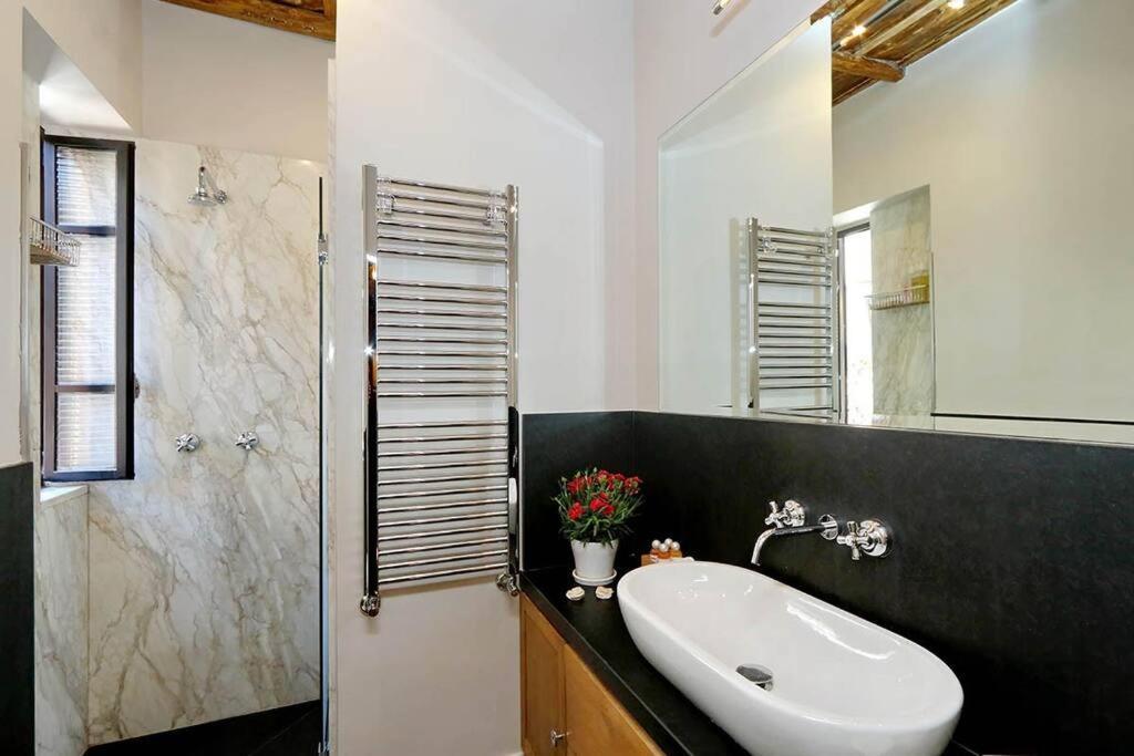 Spectacular Luxury Flat In Trastevere Рим Экстерьер фото