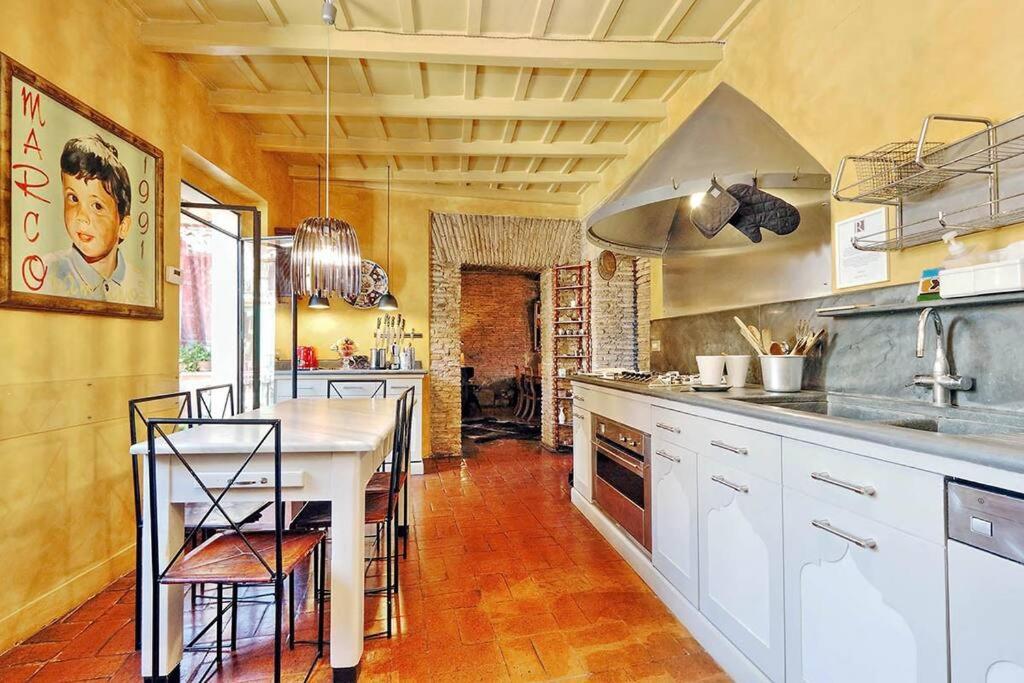 Spectacular Luxury Flat In Trastevere Рим Экстерьер фото